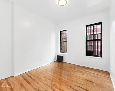 122 Norfolk St - Photo Thumbnail 1