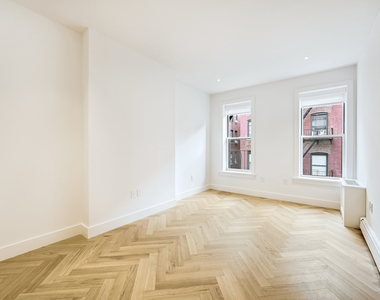 3 BR St James Pl - Photo Thumbnail 5