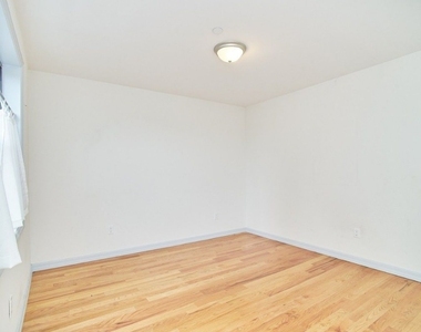 217 ocean Ave - Photo Thumbnail 8