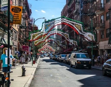 Broome Street - Photo Thumbnail 8