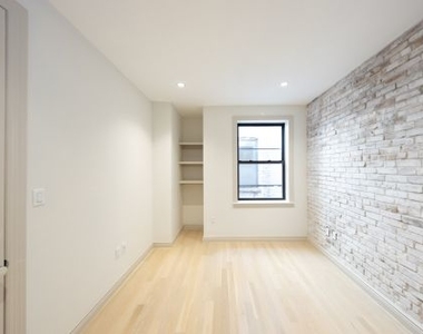 371 East 10th Street - Photo Thumbnail 1