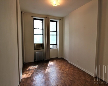 426 East 66th Street - Photo Thumbnail 0