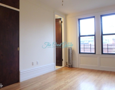 127 West 82nd Street - Photo Thumbnail 2