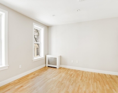 345 Lefferts Avenue - Photo Thumbnail 3