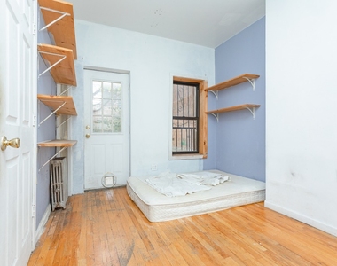 256 Stagg St - Photo Thumbnail 6