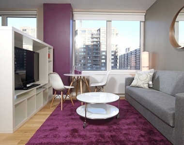 382 Central Park West - Photo Thumbnail 0