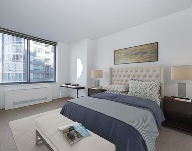 222 East 34th Street - Photo Thumbnail 1