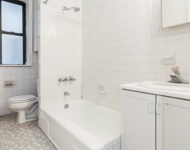 324 East 19th Street - Photo Thumbnail 5