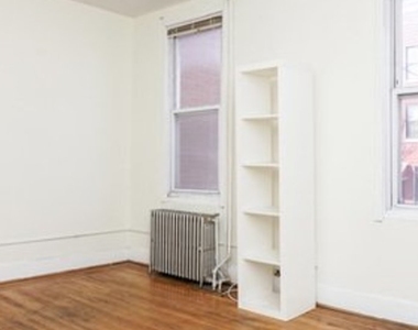 978 Metropolitan Ave  - Photo Thumbnail 2