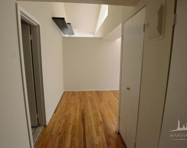 160 Bleecker Street - Photo Thumbnail 4