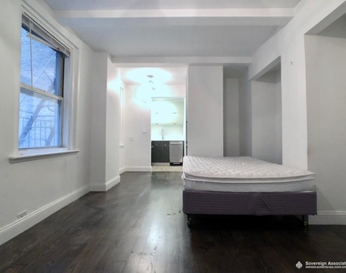 321 East 43rd Street - Photo Thumbnail 0