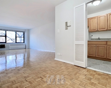 160 Parkside Ave - Photo Thumbnail 1