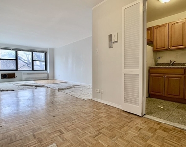 160 Parkside Ave - Photo Thumbnail 0