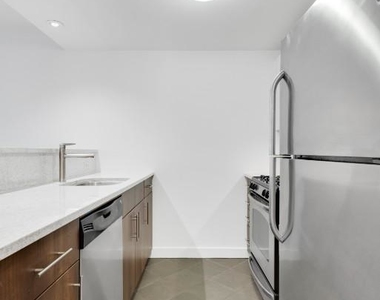 30 West 18th Street - Photo Thumbnail 2