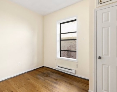 204 West 109th Street - Photo Thumbnail 2