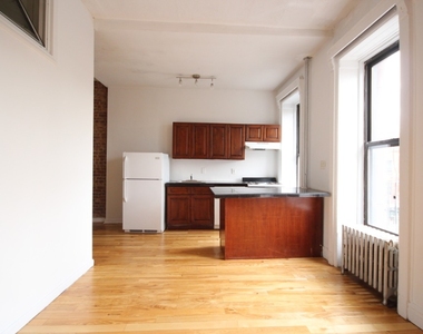 1047 Bedford Ave - Photo Thumbnail 0