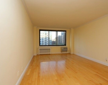 792 Columbus Ave - Photo Thumbnail 1