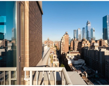 200 West 26th St - Photo Thumbnail 2