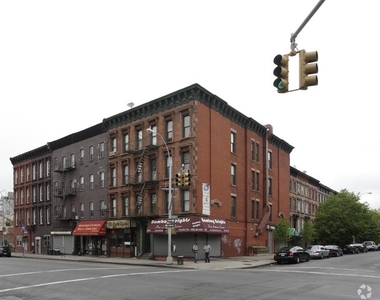 1047 bedford ave - Photo Thumbnail 4