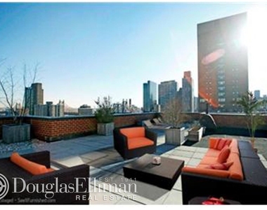 360 East 65th St - Photo Thumbnail 2