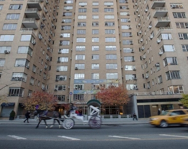 240 Central Park South - Photo Thumbnail 3