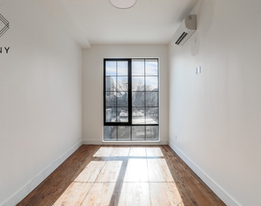 488 Lefferts Avenue - Photo Thumbnail 4