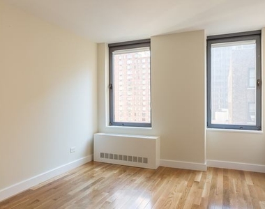 235 West 48th Street - Photo Thumbnail 1