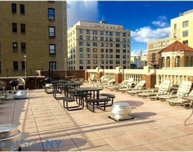 250 West 100th Street - Photo Thumbnail 5