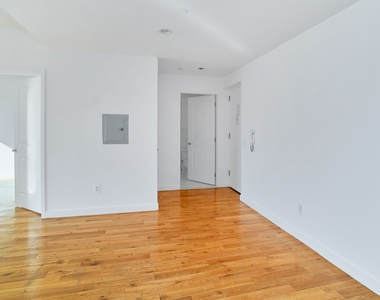 34 West 139th Street - Photo Thumbnail 2