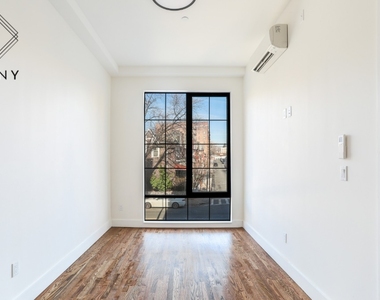 486 Lefferts Avenue - Photo Thumbnail 4