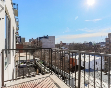 486 Lefferts Avenue - Photo Thumbnail 5