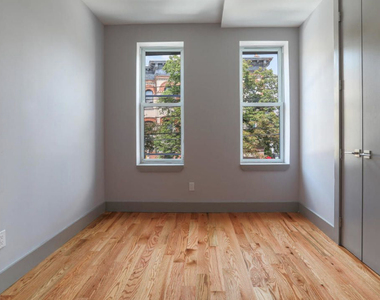 778 Onderdonk Ave - Photo Thumbnail 4