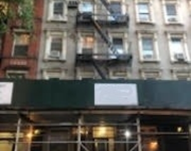 323 West 47th Street - Photo Thumbnail 3