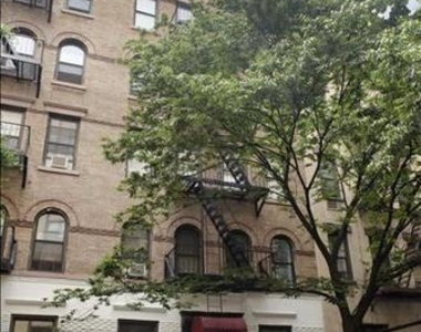 312 East 91st Street - Photo Thumbnail 0