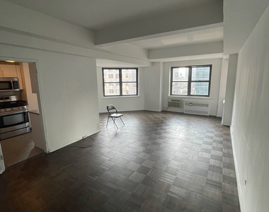 156 East 37th Street - Photo Thumbnail 1