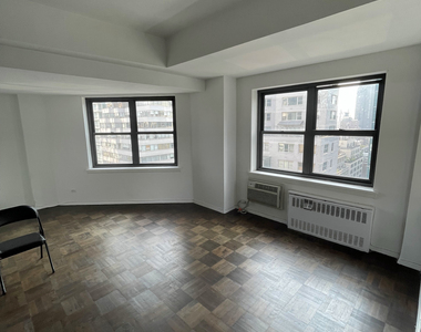 156 East 37th Street - Photo Thumbnail 11