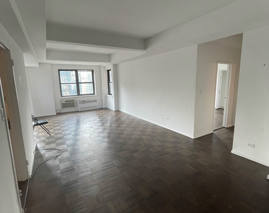 156 East 37th Street - Photo Thumbnail 10