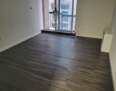 1 bed with terrace Fulton street!!! - Photo Thumbnail 0
