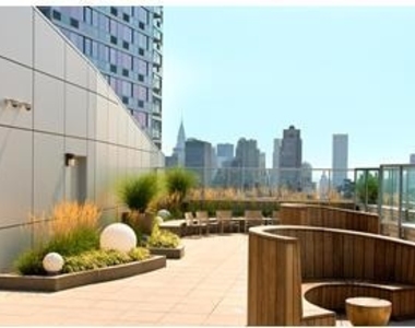 505 West 37th - Photo Thumbnail 4