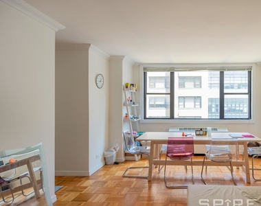 315 West 57th Street - Photo Thumbnail 1