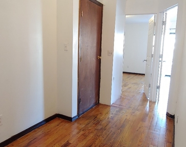 1071 Jefferson Avenue - Photo Thumbnail 8