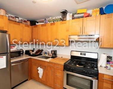 2550 Crescent St - Photo Thumbnail 1