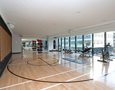 7 Navy Pier Court - Photo Thumbnail 7