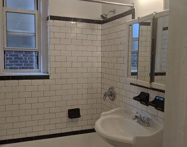 383 East 17th Street - Photo Thumbnail 3