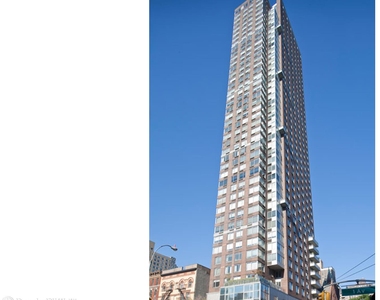 360 East 88th St - Photo Thumbnail 3