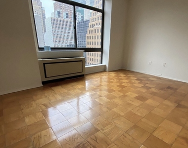 303 East 43rd street - Photo Thumbnail 4