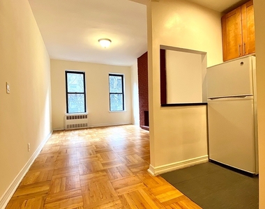 411 E 81st - Photo Thumbnail 2