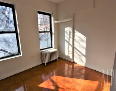 324 East 19th Street - Photo Thumbnail 3