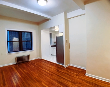 850 Amsterdam Ave - Photo Thumbnail 4