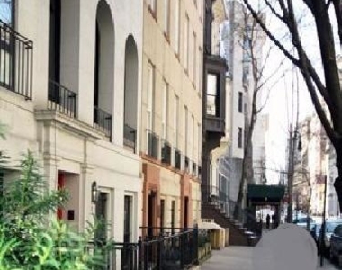 East 64th Street - Photo Thumbnail 8